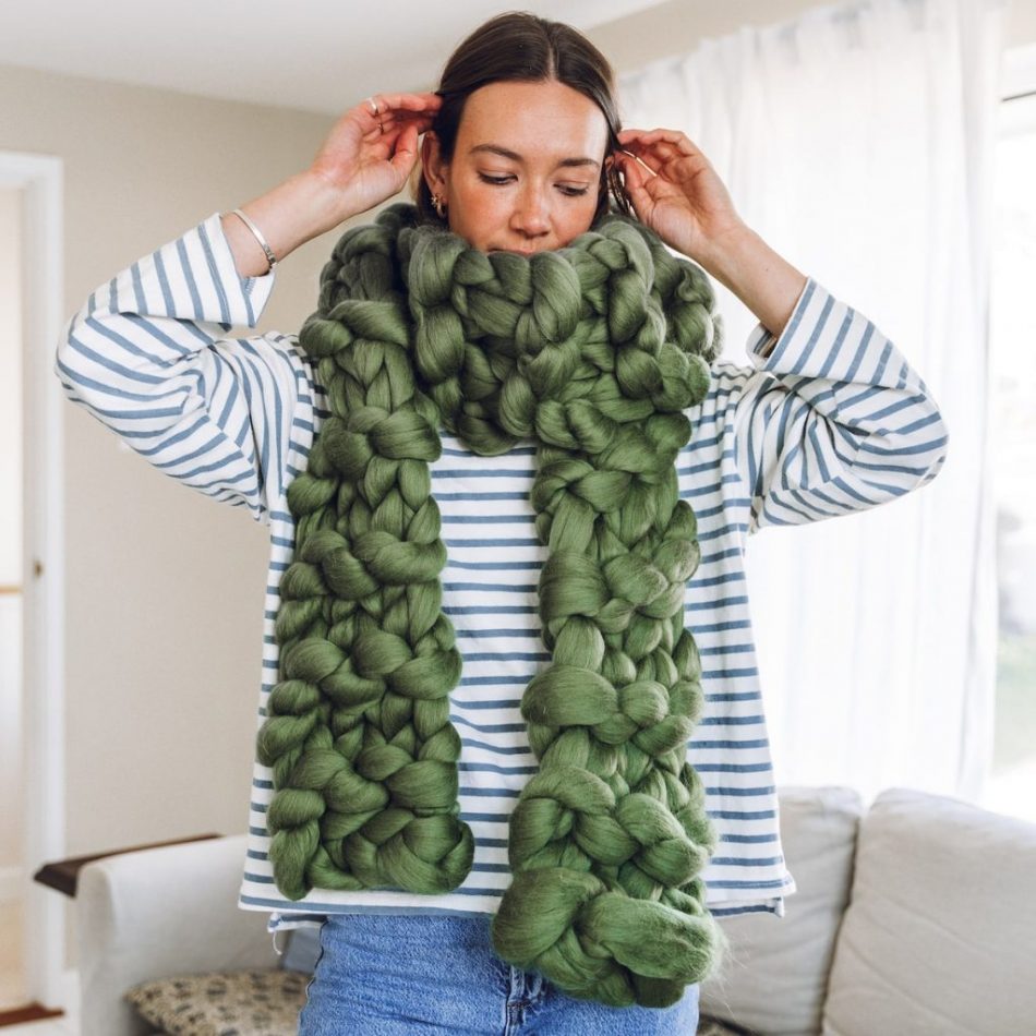 Chunky knit scarf