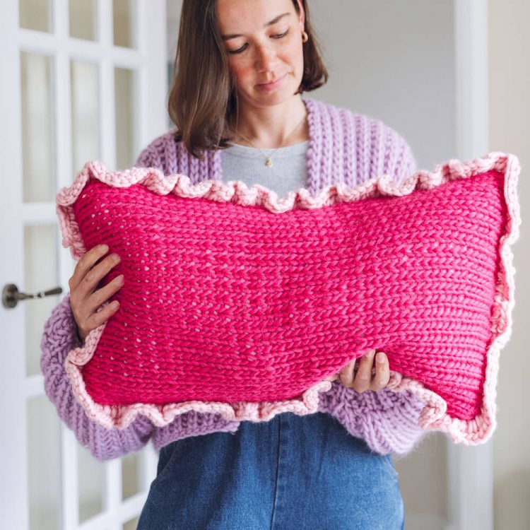 frill rectangle cushion