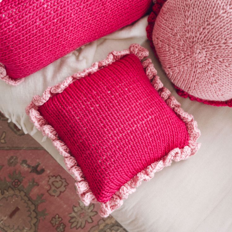 frill square cushion