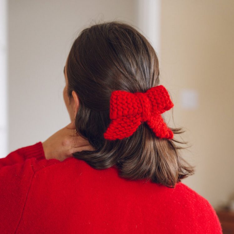 red bow 2